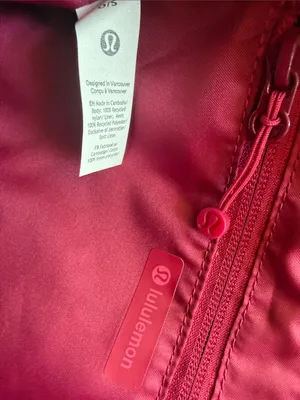 lululemon athletica Slouchy Sling Bag in Berry Rumble (BRML) thumbnail 6