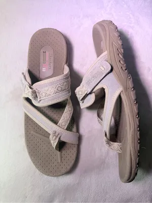Skechers Women's Light Beige Open-Toe Slide Sandal with Pink Accent thumbnail 6