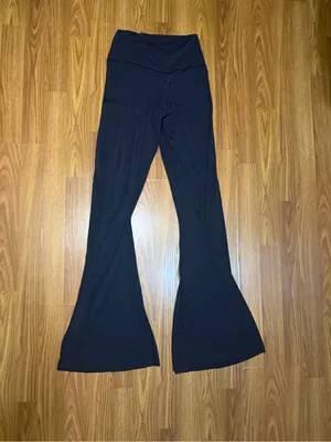 Offline x Aerie Real Me High Rise Flare Crossover Leggings Black Medium thumbnail 3