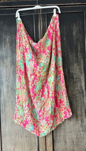 Lilly Pulitzer Riley Infinity Loop‎ Scarf in PINK FLORAL Print Rayon Soft thumbnail 1