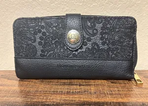 Stone Mountain Black Wallet thumbnail 1