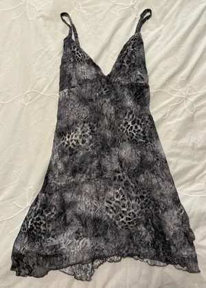 Pretty Little Thing Lace Dress thumbnail 2
