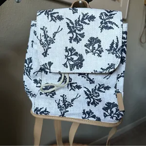 NWT Vera Bradley Straw Mini Backpack in Adrift Coral Blue thumbnail 1