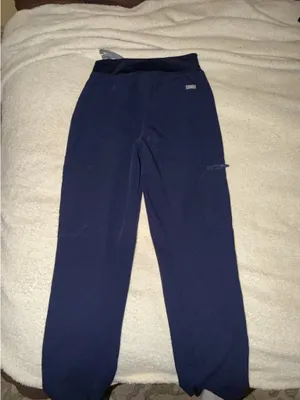 FIGS Scrub Pants thumbnail 2