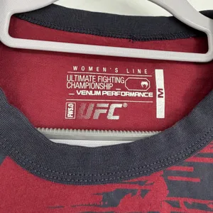 UFC Venum Performance Womens Long Sleeve Shirt Red Black Camo Graphic Size M‎ thumbnail 5