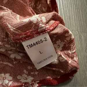 THML Burnt Orange & White Floral Print Sleeve‎ Mock Neck Top Sz L NEW thumbnail 6