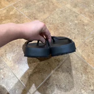 OOFOS The Comfy Ooriginal Men’s 7 Women’s 9 Recovery Black Thong Flip-Flops Slip-On thumbnail 7