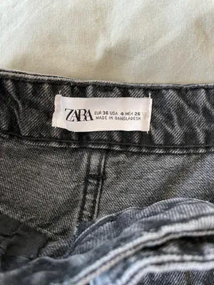 Zara Mom Fit Shorts thumbnail 3