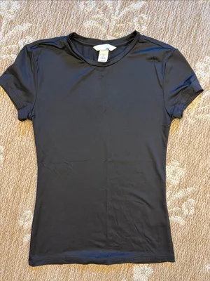 H&M Classic Black Women's Crew Neck Tee thumbnail 1