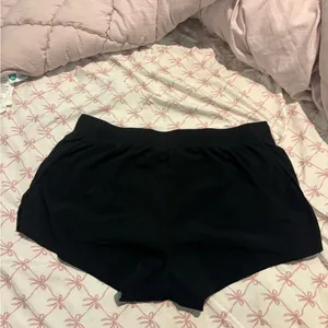 Nike Women's Black Dri-Fit XL Athletic Shorts thumbnail 2