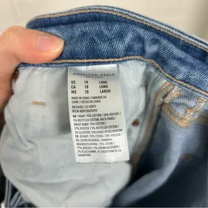 American Eagle Distressed Knee Mom Jeans Size 18 Long thumbnail 5