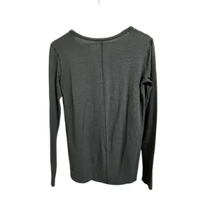 Lululemon‎ women's grey long sleeve scoop neck tee size 2 thumbnail 3