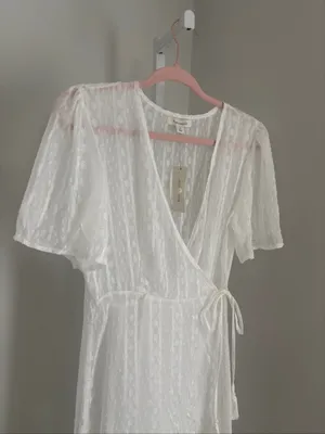 Francesca's Sheer Boho White Lace Wrap Kimono Beach Cover Up Tassels Size M NWT thumbnail 4