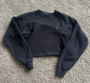 Brandy Melville cropped sweater thumbnail 1