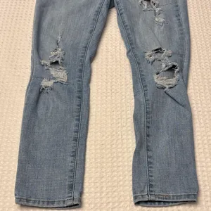 Levi's 711 Skinny Distressed Ankle Jeans Size 28 Light Blue Holes Frayed thumbnail 6