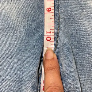 Alice + Olivia Mid Rise Ankle Distressed Coin Pocket Raw Edge Denim Jeans Size 3 thumbnail 10