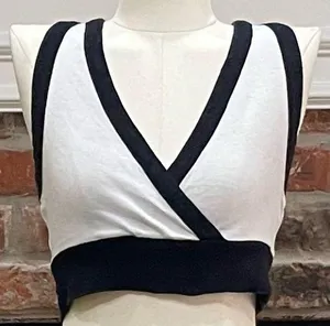 Forever 21 black and white sleeveless crop top / M / Excellent condition thumbnail 1