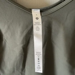 Lululemon‎ Grey Sage Align Short Sleeve Nulu Fabric Workout Yoga Top Size 4 Gym thumbnail 10