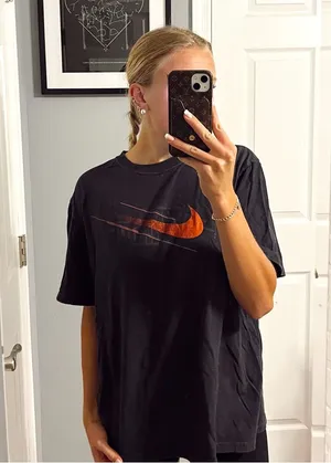 Vintage Nike Graphic T Shirt thumbnail 1