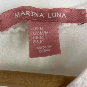 Marina Luna Linen White Crochet Trim Sleeveless Top size Medium thumbnail 10