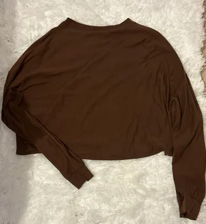 Long Sleeve Crop Top thumbnail 2