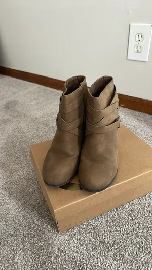 Charlotte Russe Booties Brown thumbnail 2