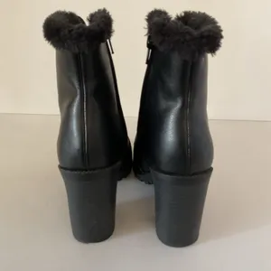 Express Faux Fur Trimmed Black Chunky Heeled Combat Platform Boots Sz 7 thumbnail 6