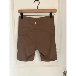 Halara Brown High Waisted Biker Shorts with Pockets Womens Size Medium NWT OG5UC thumbnail 4