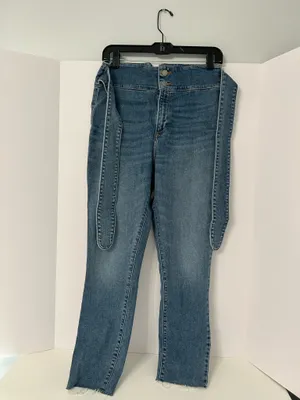 Abercrombie Ultra High-Rise Jeans thumbnail 2