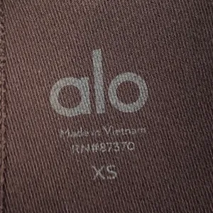 Alo Yoga Women XS‎ Plum Burgundy Cargo Pocket Drawstring Leggings Sweatpants thumbnail 6