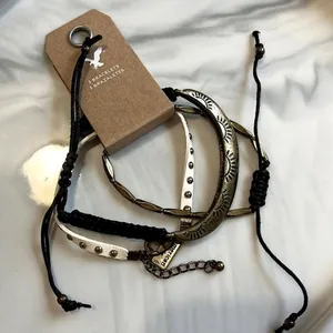 American Eagle NWT Trio Bracelet Stack 🌞💫 thumbnail 3