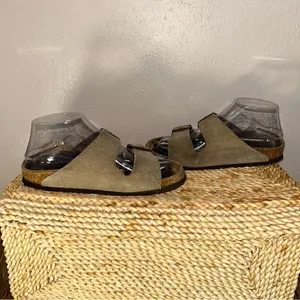 Birkenstock top Arizona, two strap Women's Sandals - Taupe Suede thumbnail 5