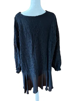 Roman’s Black Lace V-Neck Long-Sleeve Women's Blouse thumbnail 3