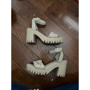 Madden Girl G-Sense Women Beige Woven Platform‎ Chunky Heel Sandals Size 6.5 thumbnail 4