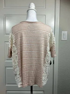Free People We the Free Boho Cottage Floral Crochet Side Panel Blouse Size Large thumbnail 4