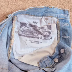 Levi’s 501 Cotton Denim Rolled Jean Shorts Light Wash Women 25 thumbnail 6