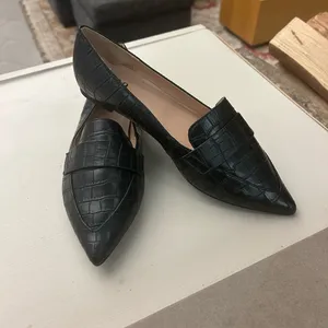 Loafers Elegant Black Croc-Embossed a.n.a. A new approach8 1/2 M like new thumbnail 2