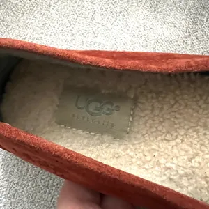 NEW Ugg Burnt Orange Suede Shearling Moccasin Loafers thumbnail 6