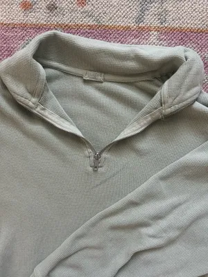 Brandy Melville Quarter-Zip Sweatshirt thumbnail 3