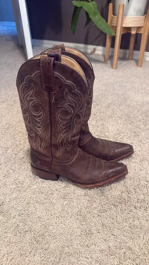 Shyanne Women’s Loretta Western Snip Toe Boots thumbnail 2