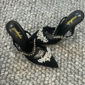 Non Signe Elegant Black Crystal Embellished Slip On Heel Size 7 thumbnail 8