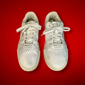 PUMA Carina Classic White Leather Low Top Sneakers Tennis Shoes Sz 9 thumbnail 2