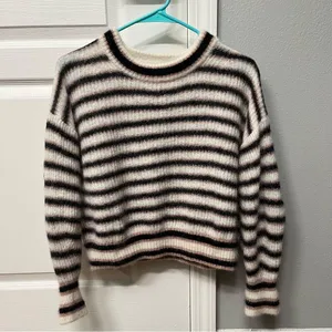 Everlane Cocoon Crew Sweater in Alpaca thumbnail 2