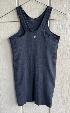 Lululemon Seamlessly Covered Tank in Heathered Inkwell Navy Blue Size 4 thumbnail 1