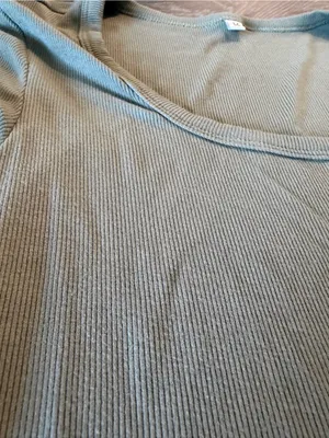 Ribbed Scoop Neck Short Sleeve Top - Olive Green thumbnail 7