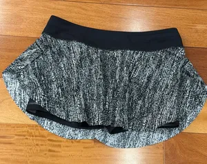 NWOT Lululemon Pace Rival Skirt Womens Black White Static Print Skort Size 8 thumbnail 1