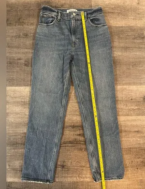 ABERCROMBIE & FITCH The 90’s Straight Ultra High Rise jeans in medium thumbnail 7