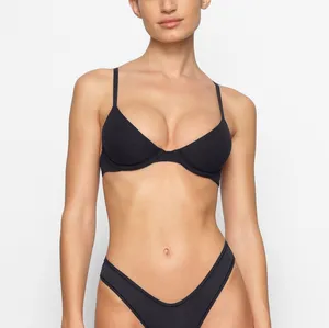 SKIMS NWT Fits Everybody Plunge Bra thumbnail 1