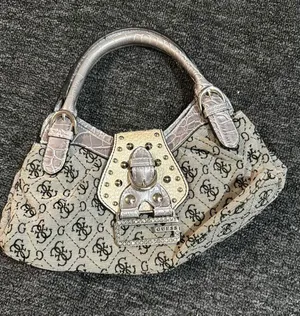 Guess Small Handbag thumbnail 1