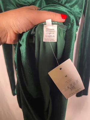 Halara Womens Green Velvet Form Fitting Mini Dress Medium New With Tags thumbnail 2